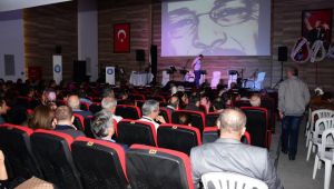 Büyük Usta Neşet Ertaş Şarkılarıyla Anıldı