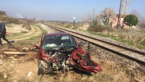 Alaşehir'de Hemzemin Geçitinde Tren Kazası Meydana Geldi