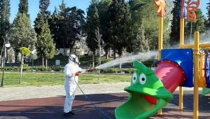 Alaşehir'de Parklar ve Oyun Alanları Dezenfekte Ediliyor