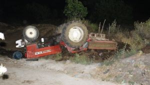 Devrilen Traktörün Altında Kalan Sürücü Ağır Yaralandı