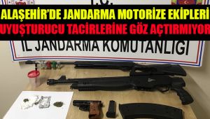Alaşehir'de Jandarmanın durdurduğu otomobilde ruhsatsız tüfek ve uyuşturucu çıktı