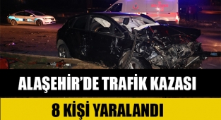 Alaşehir'de iki otomobil çarpıştı : 8 Yaralı
