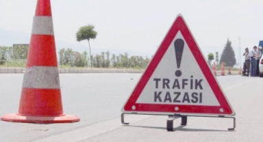 Alaşehir'de kamyonet ile elektrikli bisiklet çarpıştı 1 kişi yaralandı 