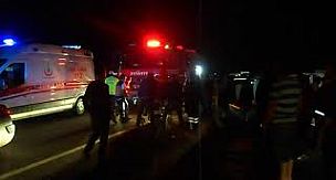 Alaşehir'de Lastiği Patlayan Araç Takla Attı : 1 Yaralı